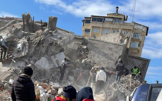 Pomôžte rodine Lenky Sahin Mormákovej zasiahnutej zemetrasením v Turecku