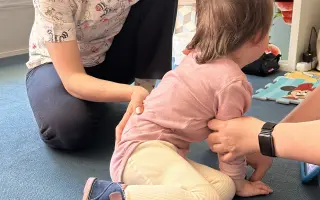 Pomôžme Emke urobiť krok vpred