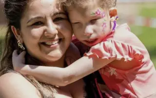 Osemročné kučeravé dievčatko Miška potrebuje našu pomoc