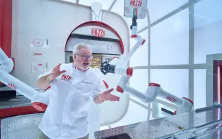 Videli ste robota vyrábať pizzu? Pomôžte vzniku prvej PAZZIrie na Slovensku.