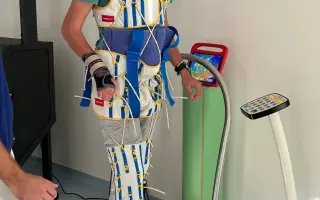 Pomôžme Denisovi pokračovať v rehabilitáciách