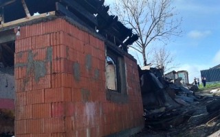 Pomôžme piatim rodinám, ktorých zasiahol požiar v obci Výborná