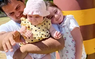 Pomôžme otcovi troch dcér, ktorý po páde z výšky bojuje o návrat do života