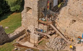 Staň sa strážcom ďalšieho múru hradu Hrušov