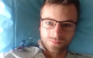 Kňaz Marek bojuje so zriedkavou rakovinou. Pomôžme mu získať šancu na život.