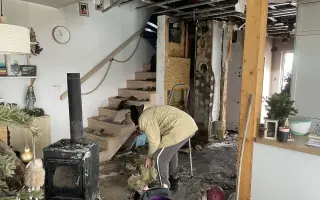 Pomôžme rodine so štyrmi deťmi s opravou domu po požiari