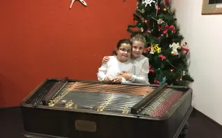 Pomôžme Nikolke, aby jej cimbal opäť znel.