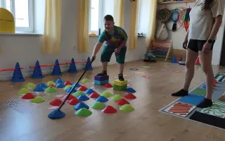 Pomôžme Dávidkovi pokračovať v ceste za pokrokmi a doprajme mu delfinoterapiu