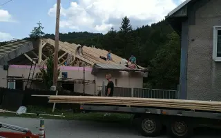 Vráťme Lucke a jej deťom po požiari domov