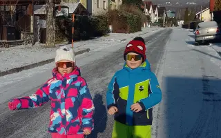 Pomôžme dvojičkám Klaudinke a Dávidkovi zabezpečiť kvalitnejší život