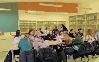 Hrádza proti dezinformáciám – podporte mediálnu gramotnosť na Slovensku