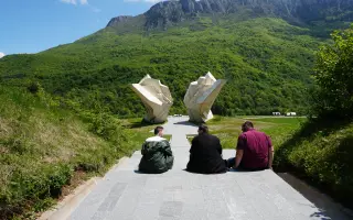 Pomohli ste vydať knihu Tri pohľady na mesto