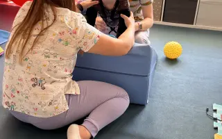 Pomôžme Emke urobiť krok vpred