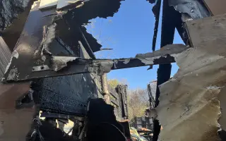 Veľký požiar pohltil domovy 29 ľudí. Pomôžme.