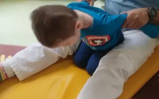 Jarko je po prasknutí aneuryzmy. Pomôžme ho postaviť na vlastné nohy.