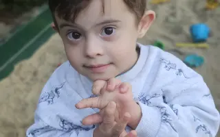 Pomôžme Filipkovi s Downovým syndrómom napredovať