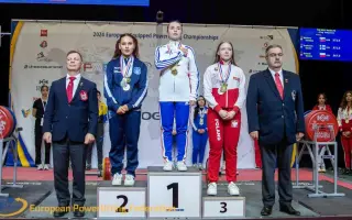 Podporte Karolínu na Majstrovstvách sveta juniorov v Silovom Trojboji 2025 na Kostarike