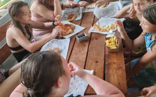 Podajme deťom v núdzi pomocnú ruku