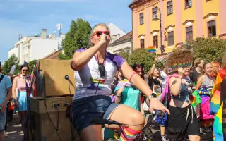 Zložme sa spolu na PRIDE Košice 2025, naj je dzivý