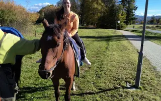 Pomôžme Katke s detskou mozgovou obrnou – spastickou kvadruparézou rehabilitovať