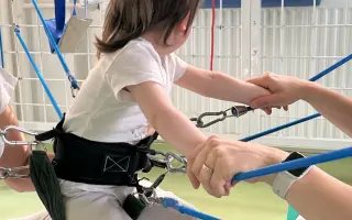 Pomôžme Emke urobiť krok vpred