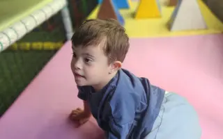 Pomôžme Filipkovi s Downovým syndrómom napredovať
