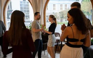 Stretnutia pri tanci: Pomôžte nám udržať priestor pre radosť z tanca