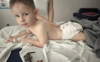 Martinko bojuje s DMO a epilepsiou. Zabezpečme mu potrebné rehabilitácie.