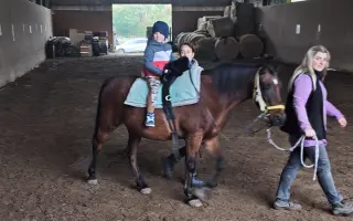 Pomôžme autistickému chlapčekovi Adamkovi napredovať