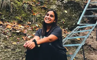 Pomôžme Emily z detského domova si splniť sen a získať vlastné auto