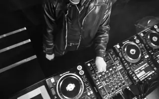Cesta slovenského DJ-a Aleša na palubu Royal Caribbean