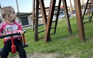 Darujme Ashley rehabilitačný kočík
