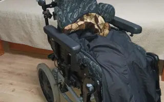 Pomôžme Klárke spríjemniť cestovanie a prechádzky