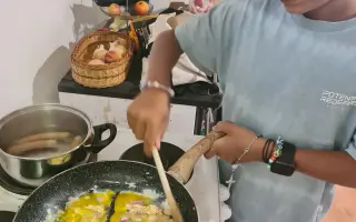 Eva a jej deti: Krok za múry generačnej chudoby. Podporme ich nový začiatok!