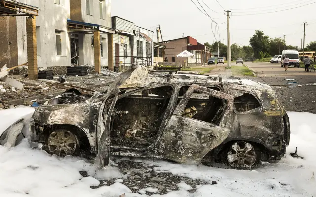 Ruský dron zničil auto, ktorým vozíme pomoc. Pomôžte nám ho nahradiť.