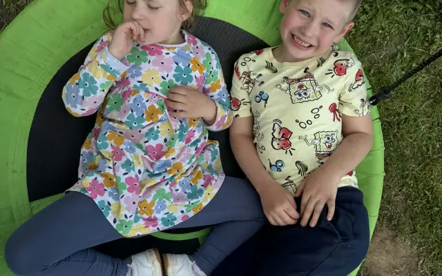 Pomôžme súrodencom s ťažkým autizmom získať potrebné terapie