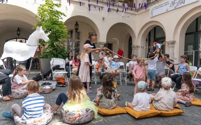 SOS | Štát zobral BRaKu 75 000 € dva mesiace pred festivalom. Zachráňme ho.