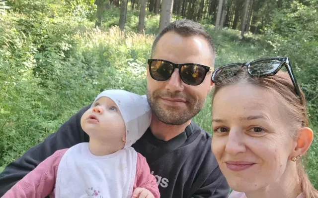 Emka stratila otca, Janka životného partnera. Pomôžme im nestratiť domov.