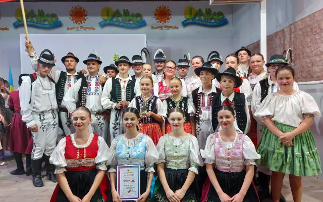 Pomôžme folklórnemu súboru Ondalík z Ďapaloviec roztancovať Indiu