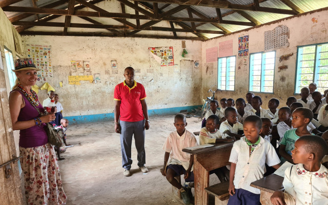 Opravme spolu školu v Tanzánii
