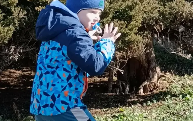 Malé kroky, veľká nádej – pomôžte Riškovi nájsť cestu k svetu