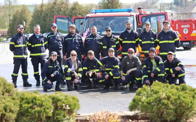 Zachráňme spolu viac životov - AED pre DHZ Raslavice