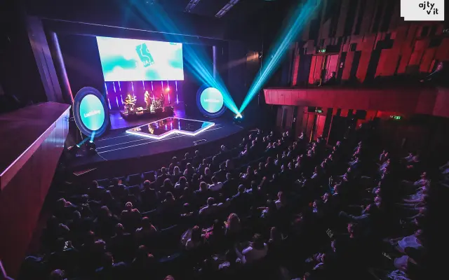 Žena v IT 2025: Pomôžte nám dôstojne oceniť výnimočné ženy v technológiách