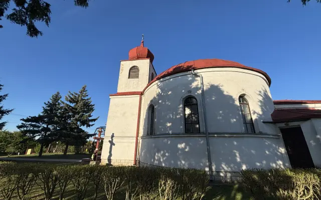 Darujte nové okná nášmu chrámu v Markovciach