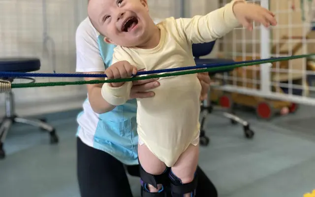Jonáško s Downovým syndrómom chce dobehnúť svojich rovesníkov