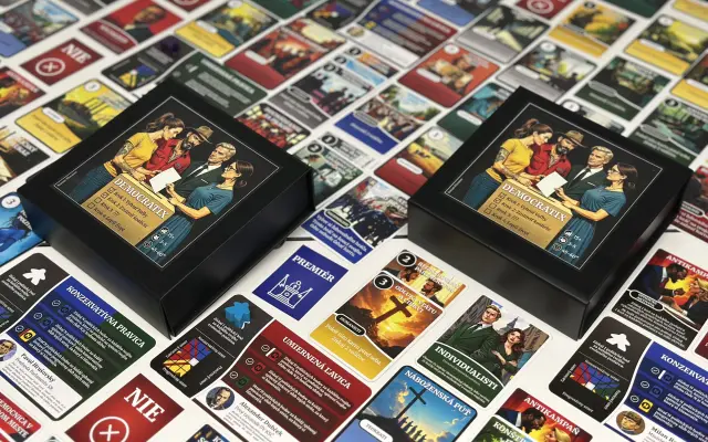 2x Hra Democratix pre teba + Tvoja postava v hre