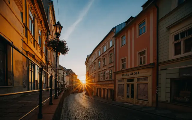 Sprevádzanie s výkladom v centre B. Štiavnice, kam sa bežne nedostanete