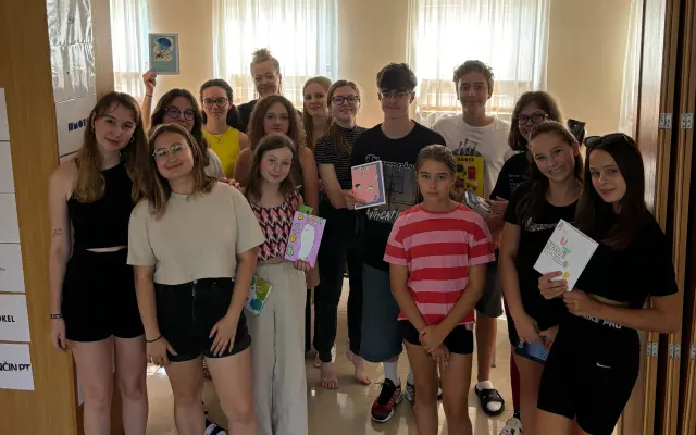 Workshop "Ako vzniká časopis" s Laurami z HMOTY