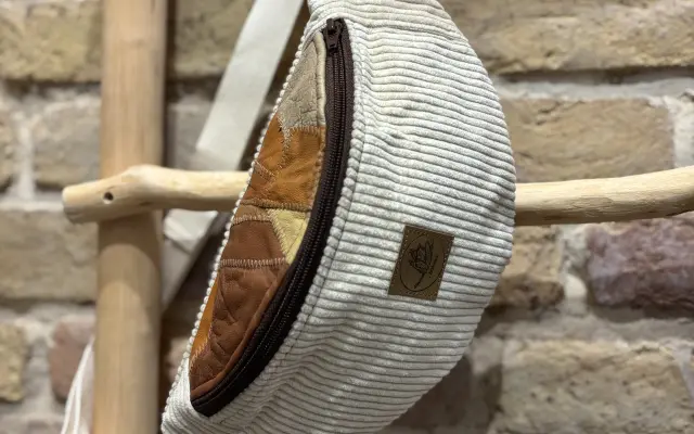 Upcyklovaná menčestrová ľadvinka