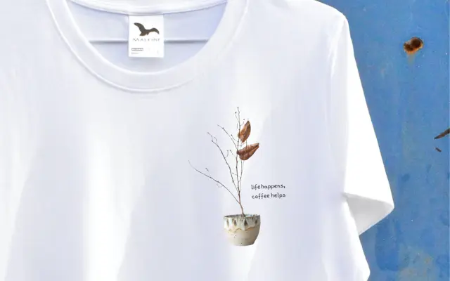 Tričko "life happens, coffee helps"